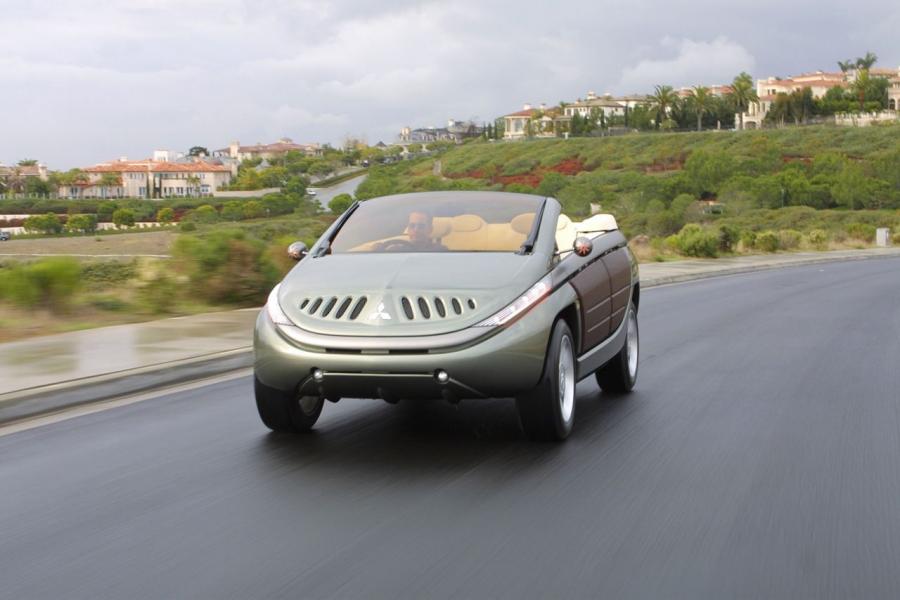  Mitsubishi SUP 2001 года  (фото 9 из 11)